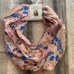 Floral Circle scarf NWT